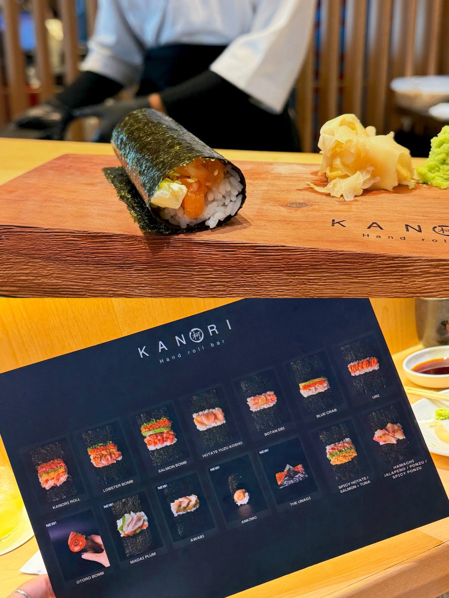 isasbenz's tweet image. คือเพิ่งรู้ว่า Grab Dine Out มันเวิร์กจริง แค่ใส่ราคาตามบิล + โค้ด NEWDINEOUT กับโค้ดธนาคาร ได้ลดไป เหลือ 281.- เองอะ  ทึ่งมาก