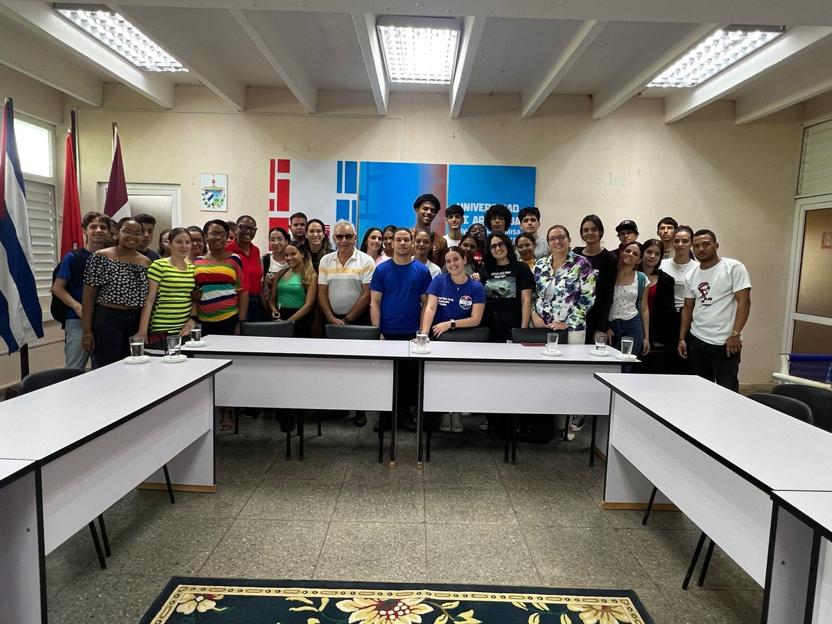 La Expedición “Mis Manos por Cuba” sigue su ruta 🇨🇺.

Debates sobre producción, empresa estatal, así como sobre proyectos de cooperación universitaria fueron ejes centrales en los intercambios, evidenciando el alto compromiso con el proceso de discusión 💪🏼.

#UnidosXCuba