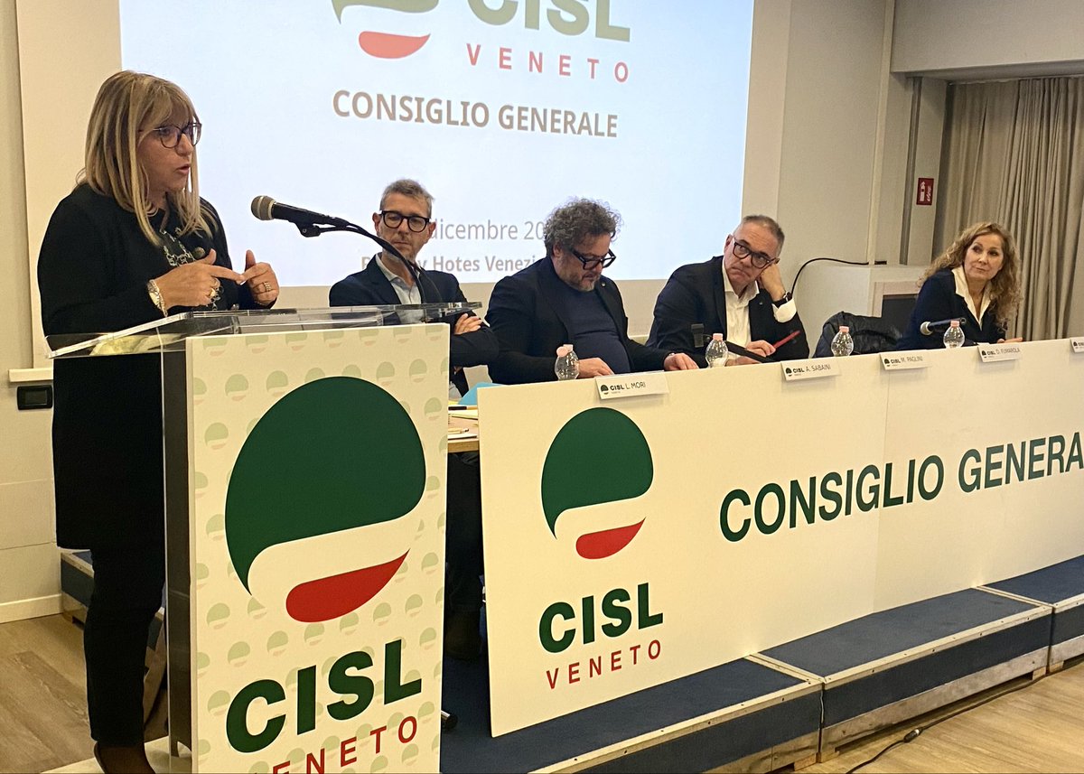 #DanielaFumarola a Mestre: 
&lt;&lt;Serve una visione che vada oltre la nuova Legge di Bilancio. Il 2026 e la fine dell'esperienza del Piano nazionale di Ripresa e Resilienza sono dietro l'angolo. Non possiamo permetterci di arrivare a questa scadenza senza un progetto, una strategia