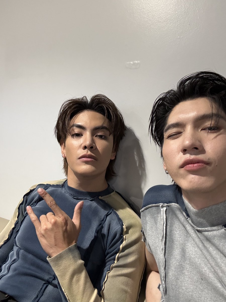 tnbau1's tweet image. ให้เธอลองเข้ามาจุ้บเข้ามาจุ้บมะเบบี้

JASPER COMEBACK TOUCH

#JASPER_TouchMV