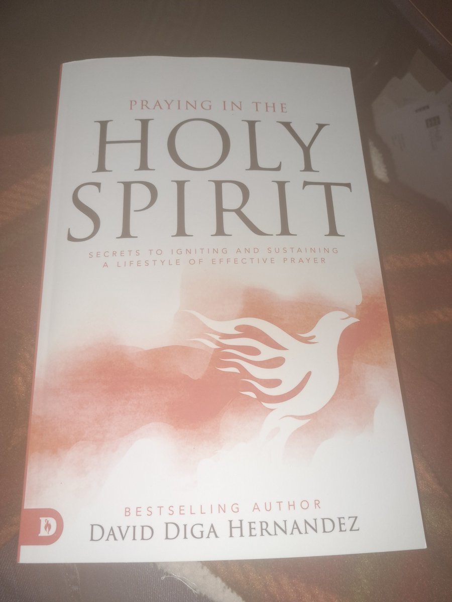 MarkAnthonySm16's tweet photo. Great content. Large font size too @DigaHernandez I've got this to read alongside the fab #Audible #audiobook #God #Jesus #HolySpirit #faith #FaithOverFear #pray #prayer #praying #church #Christmas #Christianity #Christians #book @mcwilsonky @ReadingIsOurPas #bookre https://t.co/QJsJF0FQhW