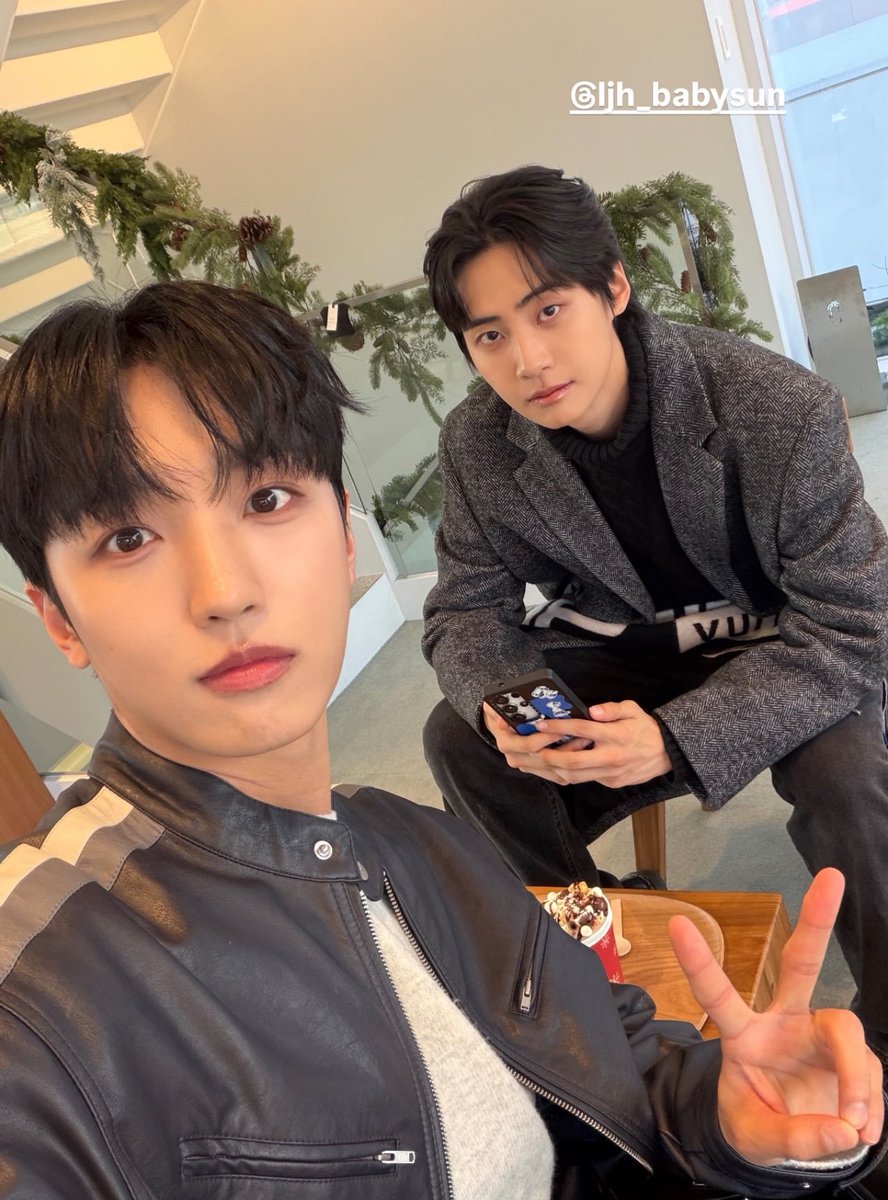 YJJH ˓˓ฅ՞•ﻌ•՞ฅෆ˒˒ tweet media