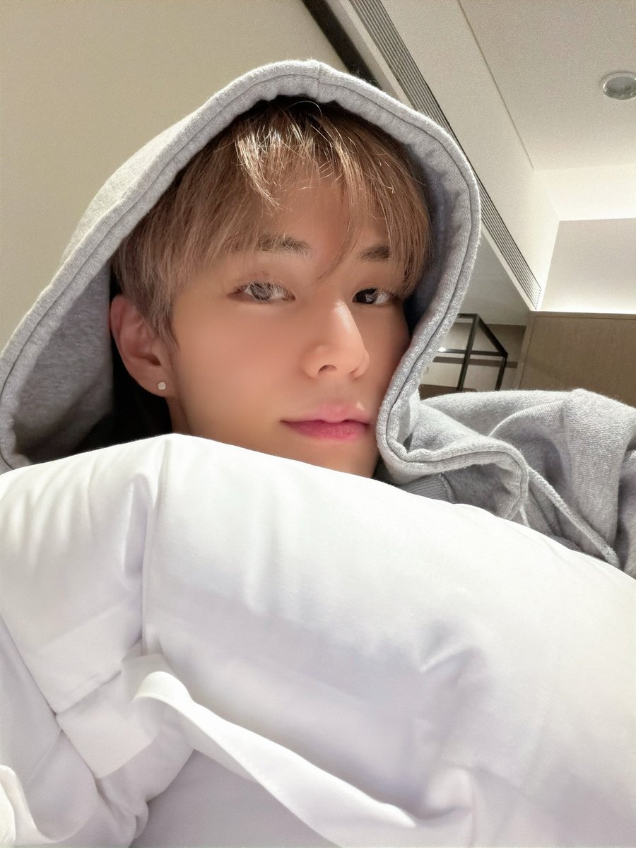 xikers_official's tweet photo. [#진식] 잠이란 무엇일까🥱
#xikers #싸이커스 https://t.co/FsQjaWJDHZ