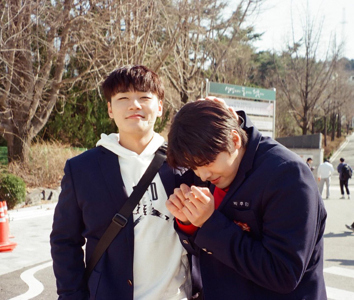 모호 tweet media