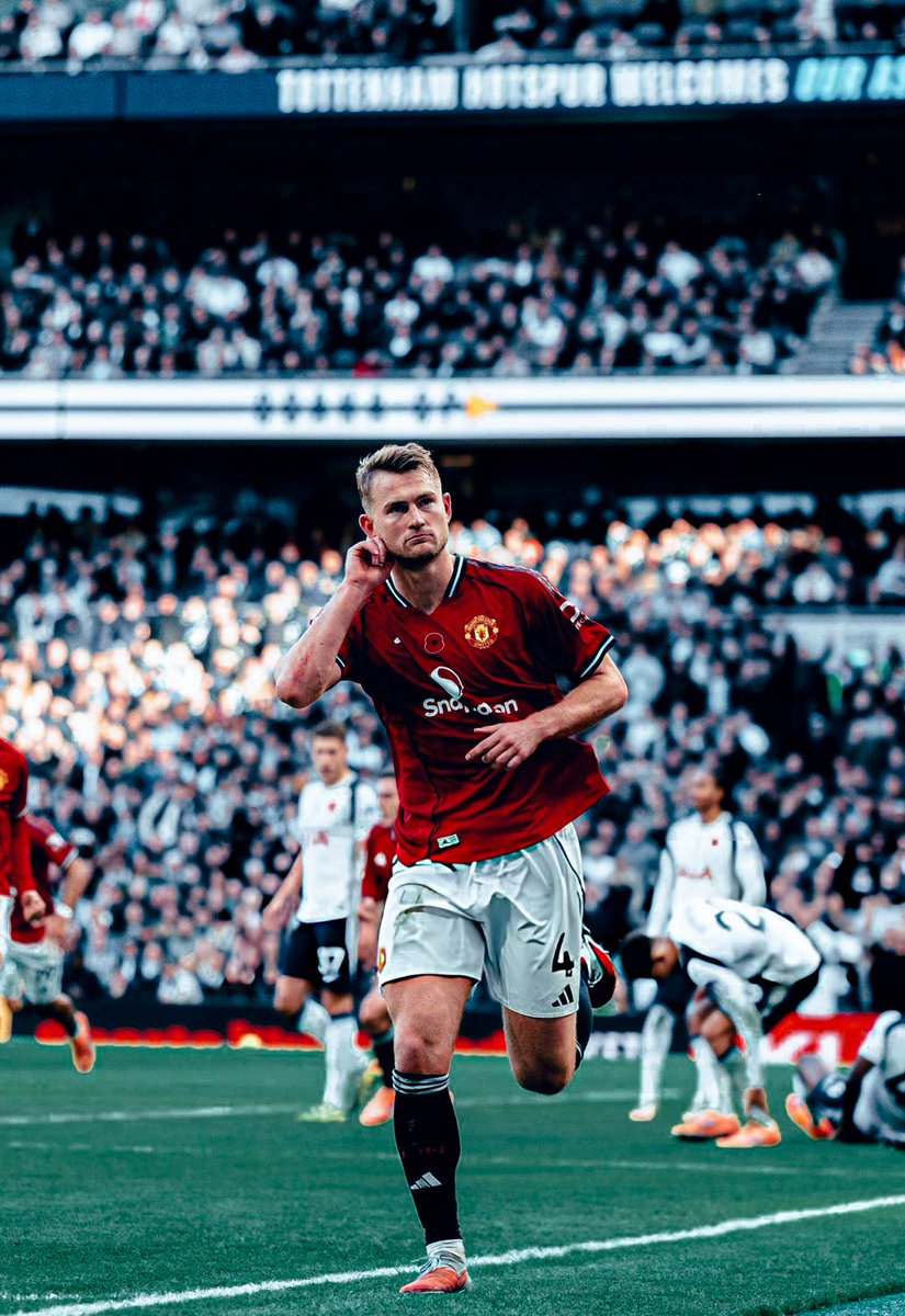 🚨BREAKING:

Matthijs de Ligt is Manchester United’s Player of the Month for November.