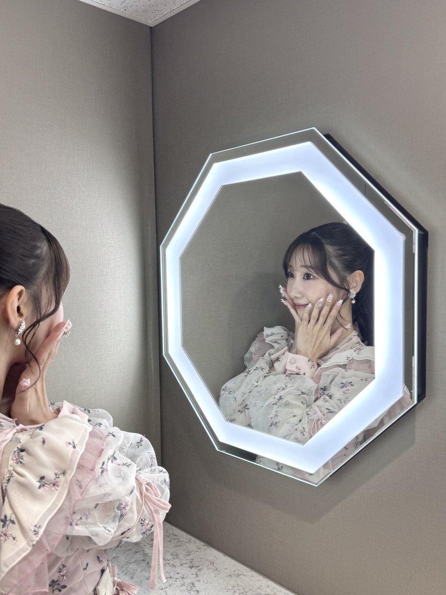 Yukiriiiin__K's tweet photo. #リクエストアワーセットリストベスト20
なんと！！
カラコンウインク15位🎉
ありがとうございます！！！🥰💐

メンバーのみんなもファンの皆さんも
温かく迎え入れてくれて嬉しかったです！
まだ現役かもと錯覚しちゃいました✌🏻笑

明日からの武道館も楽しみですねー！☺️
#AKBは青春ですin武道館 https://t.co/gzvbue7e5X