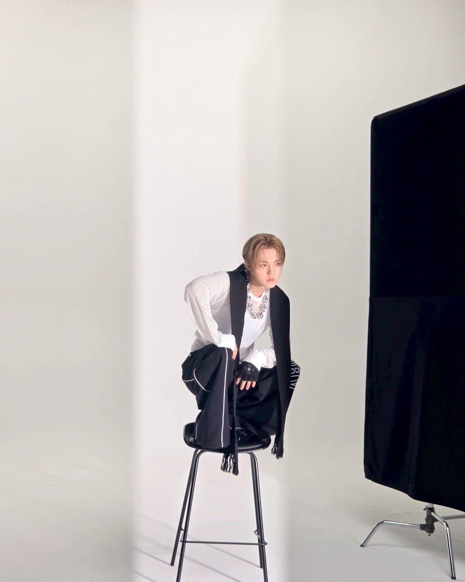 우리 도앵이~~~ 생일 넘나 축하해 ㅎㅎ
휴대폰 바꾸고 사진이 없어졌네 많이 😅😅
생일 너무 축하하구 형의 12월 겨울은 도영이 덕분에 항상 따뜻해 
지금 라이브 하고 있을텐데 이 감동의 메세지? 낭동 부탁할게 &gt;_0 

#해피도영데이 #지훈 #JIHOON