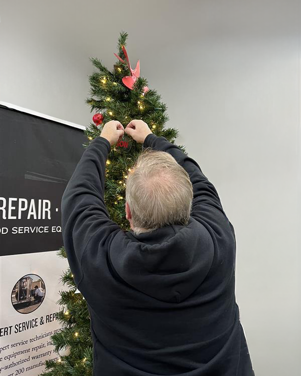 ClarkServiceGrp's tweet photo. A little holiday magic from our Philadelphia team! 🎄

Our dispatcher, Haley,  created personalized ornaments for every Philly technician to hang on their office tree — a thoughtful reminder of the spirit of the season.

#ClarkServiceGroup #HolidaySpirit #Teamwork https://t.co/wBJOnQMtlm