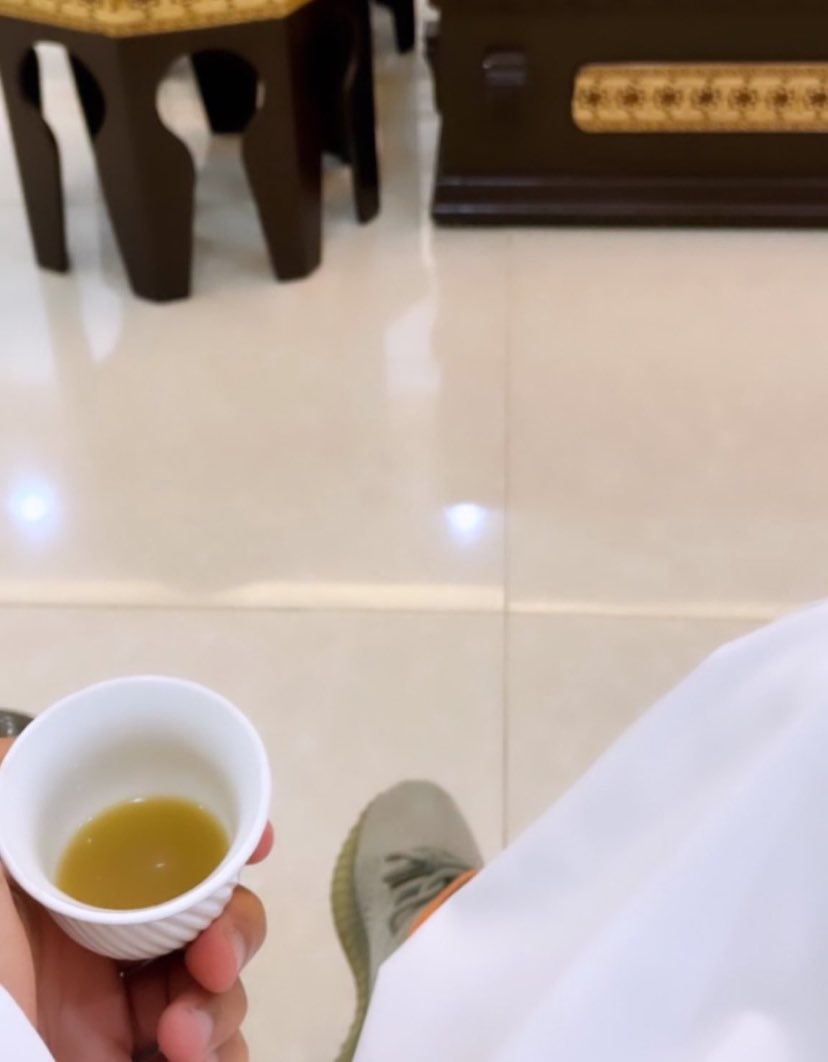 #شعورك_بكلمه 

تحويل العاطفة لأمر عقلاني من أسوا ما تعلمت ..
.
#مساء_الخير