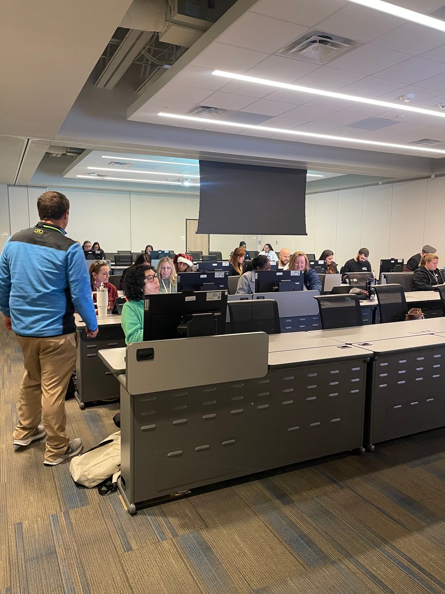 gccisd_edtech's tweet image. Our TechXperts gathered in December to enhance mentorship, collaborate on classroom tech innovations, and build confidence to support campus teachers. They concluded with a festive preview of Tech the Halls, blending leadership, learning, and holiday cheer!