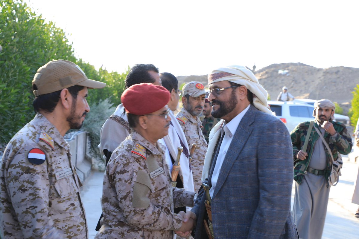 عضو مجلس القيادة الرئاسي محافظ مأرب اللواء سلطان العرادة يعود إلى محافظة مأرب بعد رحلة عملية ناجحة، شارك خلالها في عدد من الزيارات والاجتماعات الخارجية.

الخميس
4 ديسمبر 2025 م