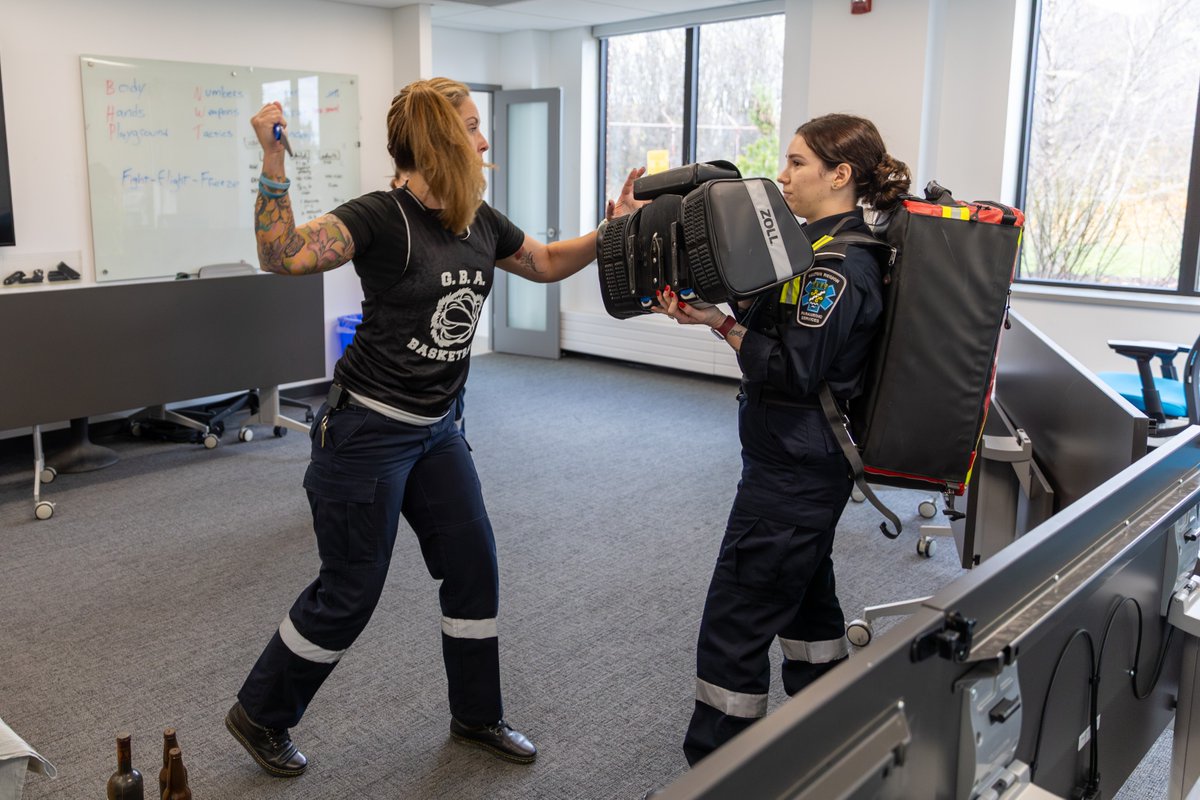 Halton Region Paramedic Services tweet media