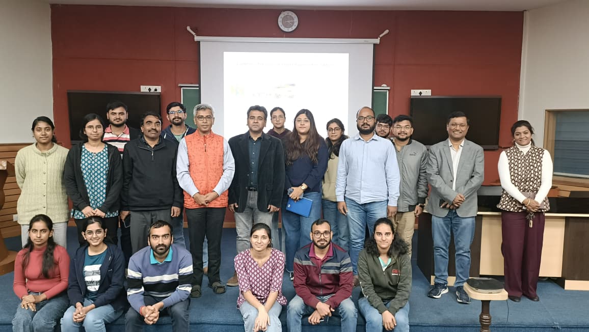 chm_iiserb's tweet image. It was a great pleasure to host Prof. Sayan Bhattacharya @sayanb_iiserk, @iiserkol and listen to his exciting talk on &quot;Luminous Horizons of Layered Perovskite Lattices&quot; @chm_iiserb @iiserbhopal