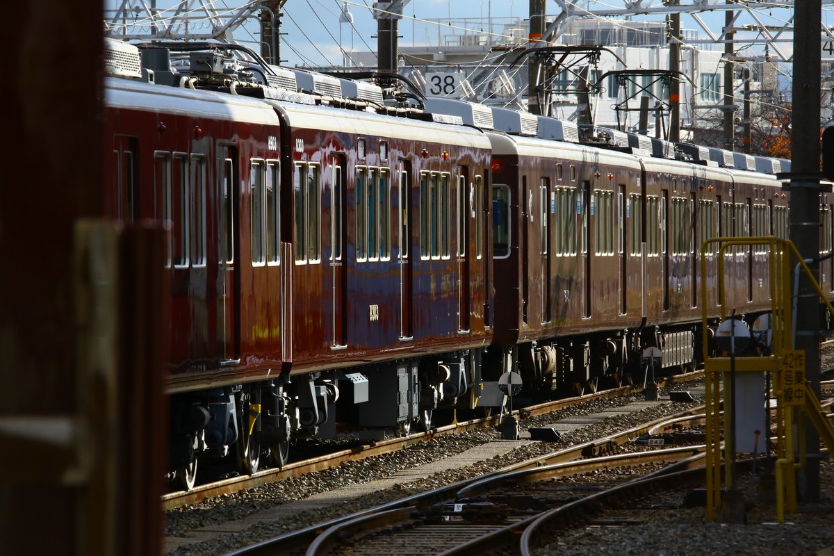 yuusaki00_'s tweet photo. '25-12/04-03
その後、人つてで、宝6013F入場してるということで正雀へ戻って撮影
6013Fの宝側4連自走入替(工場線)
早速搬出準備されている、単c3342
なぜか、工場線へ、入替している7032F
#阪急 #6013F #c3342 #7032F https://t.co/gw4JRiIJ4s