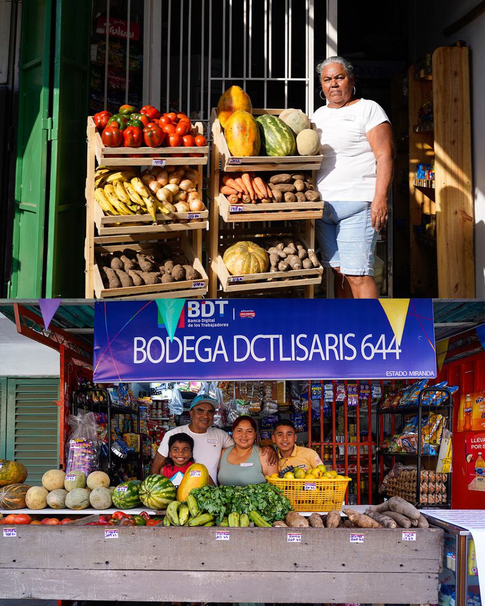 danielmendezp8's tweet image. ¡Viva el Poder Popular!
Desde la Comuna &quot;Simón Rodríguez&quot;, el presidente Nicolás Maduro, @NicolasMaduro, lo confirma🗣️Celebramos la llegada de nuestros migrantes y la resurrección del Lázaro colectivo. ¡El #PoderPopular avanza en cada rincón del país! #Venezuela #Navidad…