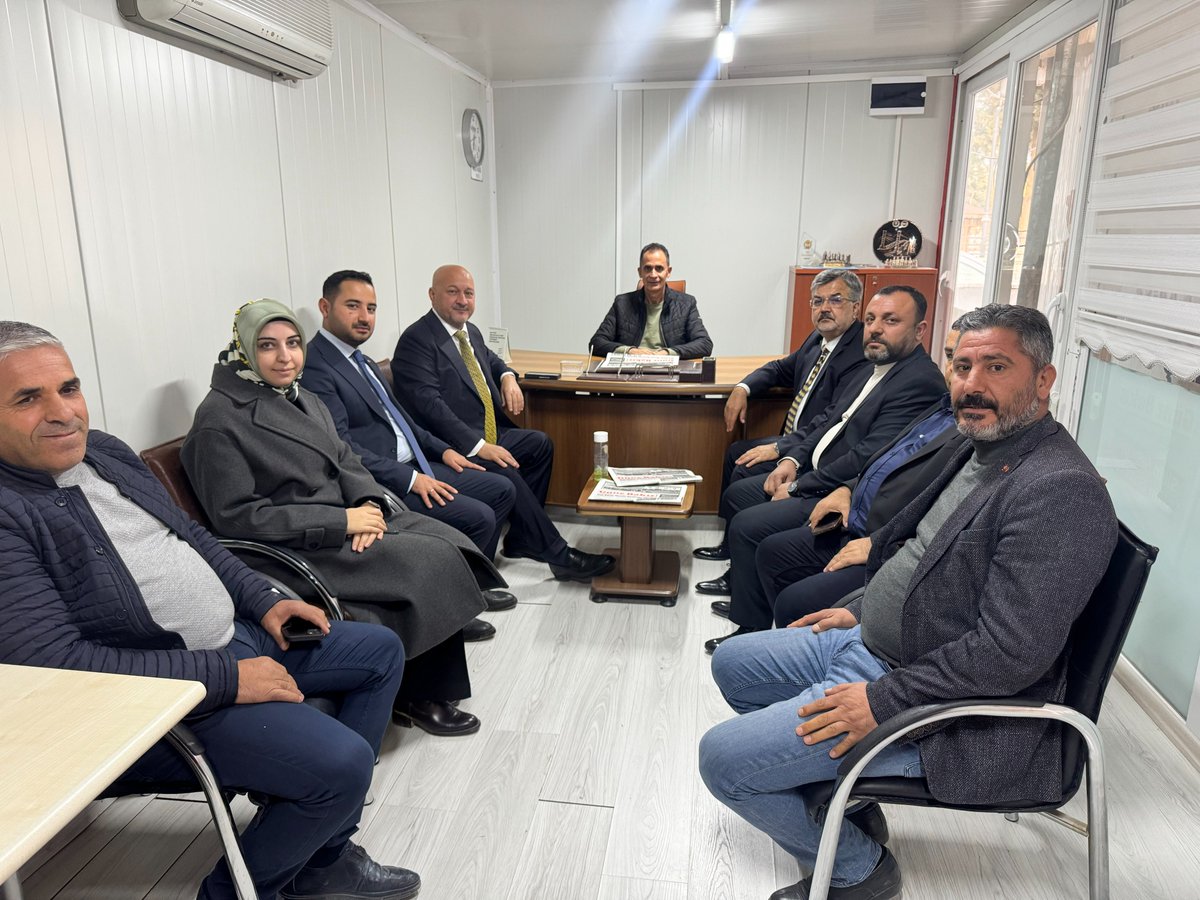 Kurt'tan Gazetemize Ziyaret

Milletvekili Kurt, İndere ve Örenli bölgesinde teslim edilen konutlara vatandaşların yerleşmeye başladığını belirterek, “Yeni alanda yapılan konutlarda, yeni bir yaşam başlıyor. ” dedi
👇
gunebakisgazetesi.com/haber/26962425…
<a href="/resulkurt34/">Doç. Dr. Resul Kurt</a> <a href="/avekremcadir/">Ekrem ÇADIR</a>