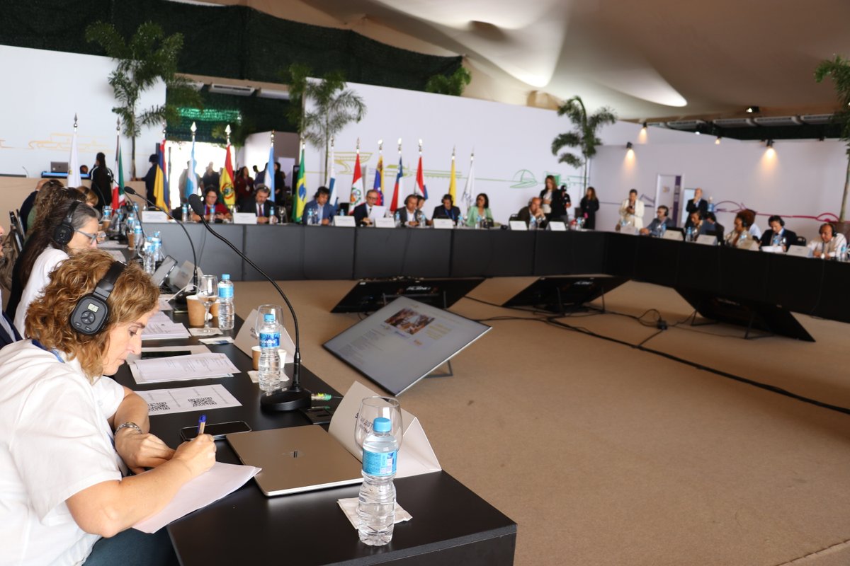 Con referentes d 30 ciudades de Argentina, Brasil, Ecuador, Perú y Uruguay; inicia el Consejo en la #30CumbreMercociudades, abre el evento el pte de Mercociudades <a href="/fernandogray/">Fernando Gray</a> quien presenta la agenda y el informe anual de la Red👇
bit.ly/informe-esp
bit.ly/informe-port