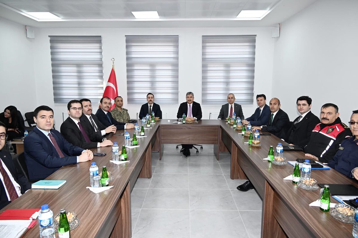 Asayiş ve Koordinasyon Değerlendirme Toplantısı, Valimiz Sayın Dr. Erdinç YILMAZ başkanlığında ilçemizde gerçekleştirildi.