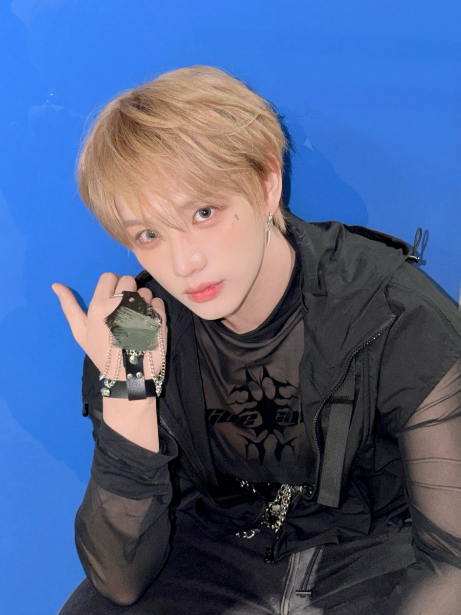 XODIAC_MEMBERS's tweet image. [#씽] 

😶

#XODIAC #소디엑 #SING #씽 #シン