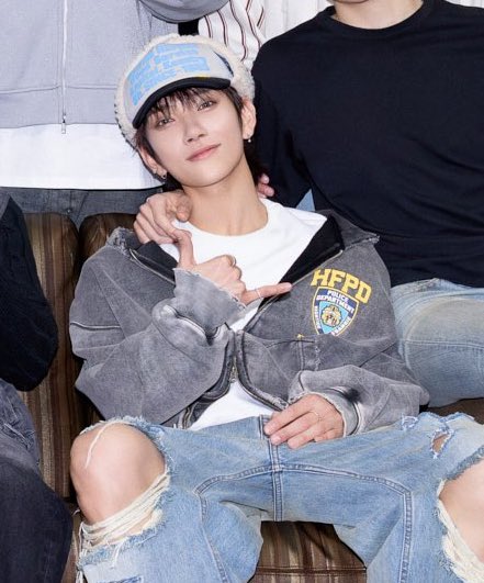 diorjww's tweet photo. JOSHUA HONG CAN U NOT?!? https://t.co/3Y4ix3NGBe