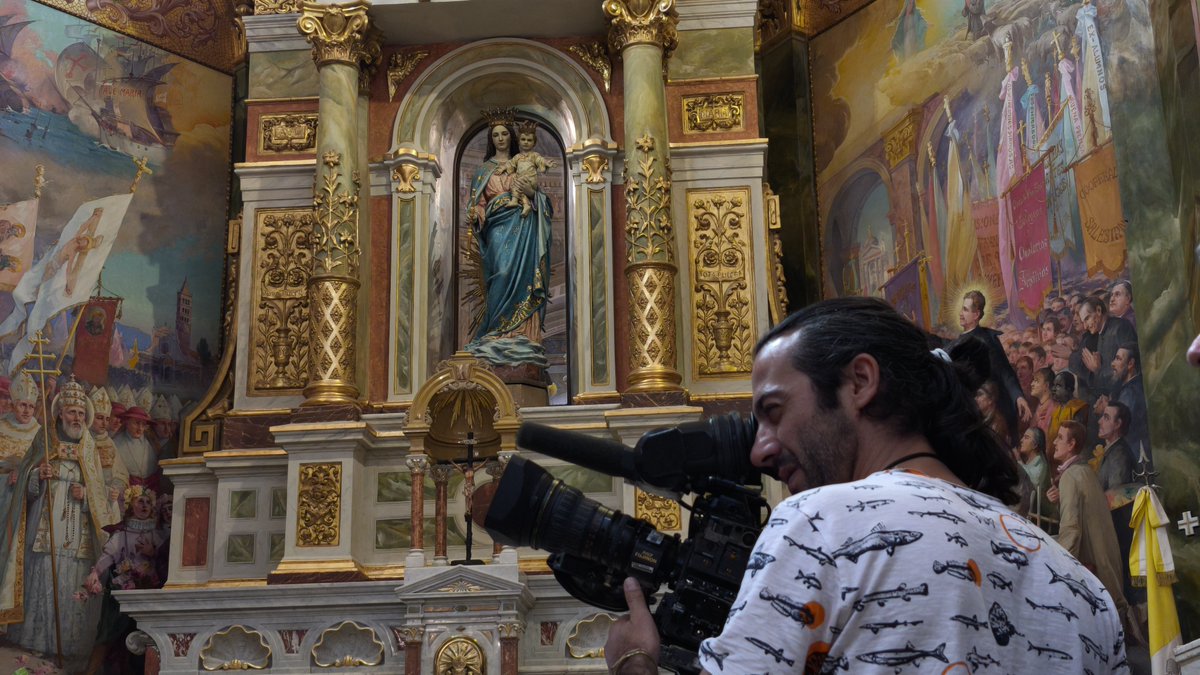 PueblodeDiostve's tweet photo. 📢Recuerda, este domingo 7 de diciembre, nuevo programa de #PuebloDeDios: "Mendoza, con sabor salesiano". 🎥Te dejamos algunos momentos del rodaje. ⏰A las 11:30h (peninsular) en📺@la2_tve
@tveint_europa @rtveplay
@prensaCEE @MediosConfer @MSalesianas https://t.co/1FpcmIejKh