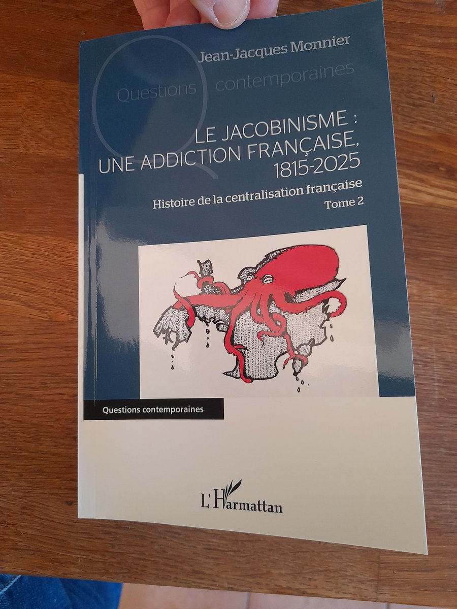 ELePipec's tweet photo. Est ce que ça porte un nom, un livre dont le texte ne correspond pas à la couverture ? https://t.co/azSBvcKoky