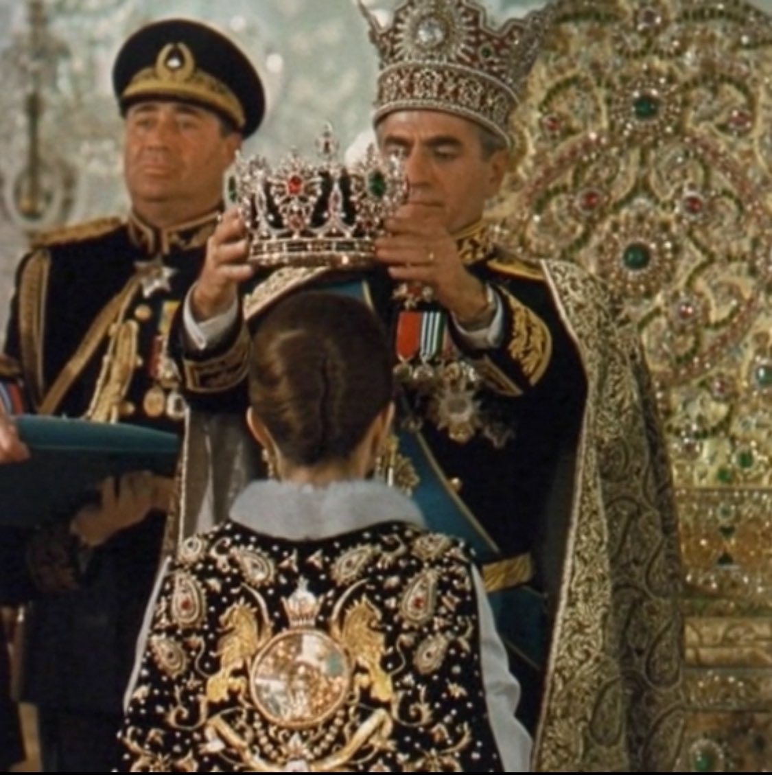 به کوری چشم اسهال طلبان و دیگر کفتارها، ایران عزیز به زودی زود به عظمت و شکوه از دست رفته خود باز خواهد گشت👑💪🏻💙
#زنده_و_جاوید_باد_سلسله_پهلوی 
#گارد_جاویدان_ایران 
#CyrusAccords 
<a href="/PahlaviReza/">Reza Pahlavi</a>