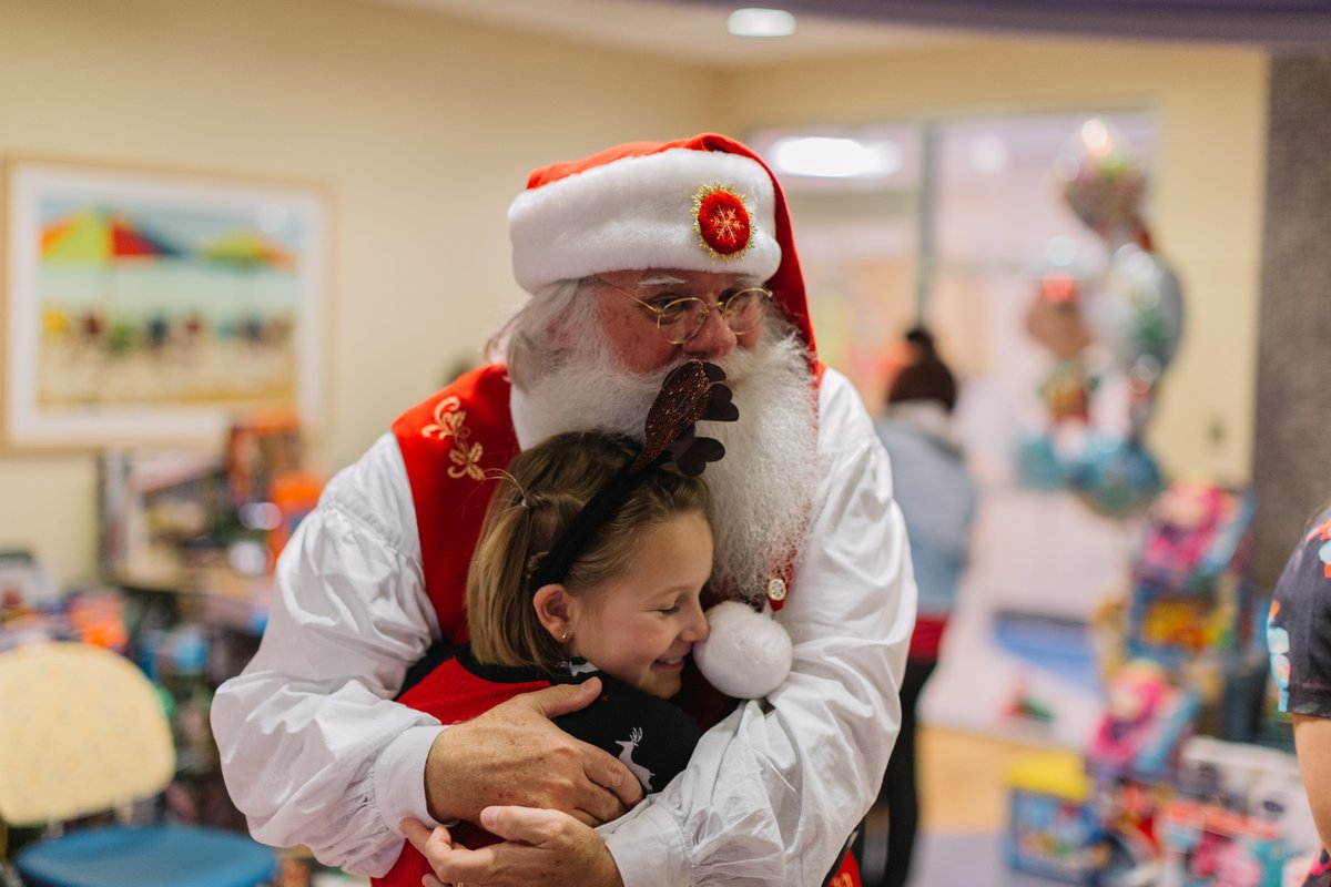Merry Christmas from the Sadie Keller Foundation family to yours! May these days be filled with lots of love, joy, and happiness for all! We are thankful for the tremendous support from our community this year. 💛🎗️⁠ #Togetherwecanmakeadifference⁠
#SadiesSleigh #SadieStrong