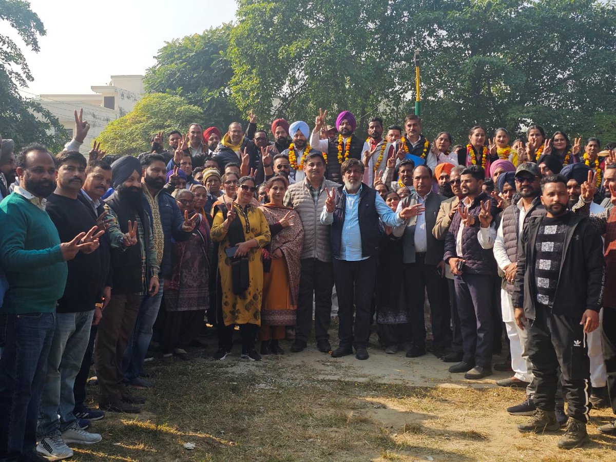 ਅੱਜ ਜਦੋਂ ਮੇਰੇ ਸਾਰੇ ਸਾਥੀ ਨੋਮੀਨੇਸ਼ਨ ਦੌਰਾਨ ਇਕਠੇ ਖੜੇ ਨਜ਼ਰ ਆਏ, ਤਾਂ ਇਹ ਨਜ਼ਾਰਾ ਮੇਰੇ ਲਈ ਸਿਆਸਤ ਤੋਂ ਵੱਧ ਭਾਵਨਾਵਾਂ ਦਾ ਮੋਤੀ ਸੀ। ਤੁਹਾਡਾ ਭਰੋਸਾ, ਤੁਹਾਡਾ ਪਿਆਰ ਹੀ ਮੇਰੀ ਅਸਲੀ ਪੂੰਜੀ ਹੈ।