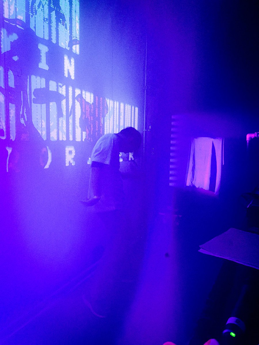 druuuunks's tweet photo. #samplingB3 で Napkin Terrorizer に会えて、そしてライブを見ることができて本当に最高でした。
彼の音楽は DRUNKS にとって大きなインスピレーションであり、たくさんのデザインやアイデアは彼の曲から生まれました。
そして何より、ライブは本当に素晴らしく、爆発的で圧倒されました。 https://t.co/5xITFTYjaU