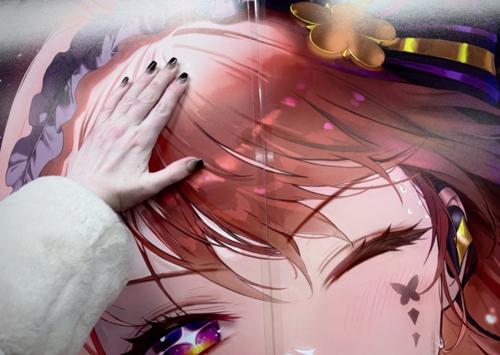 anonymous internet woman 💜 tweet media