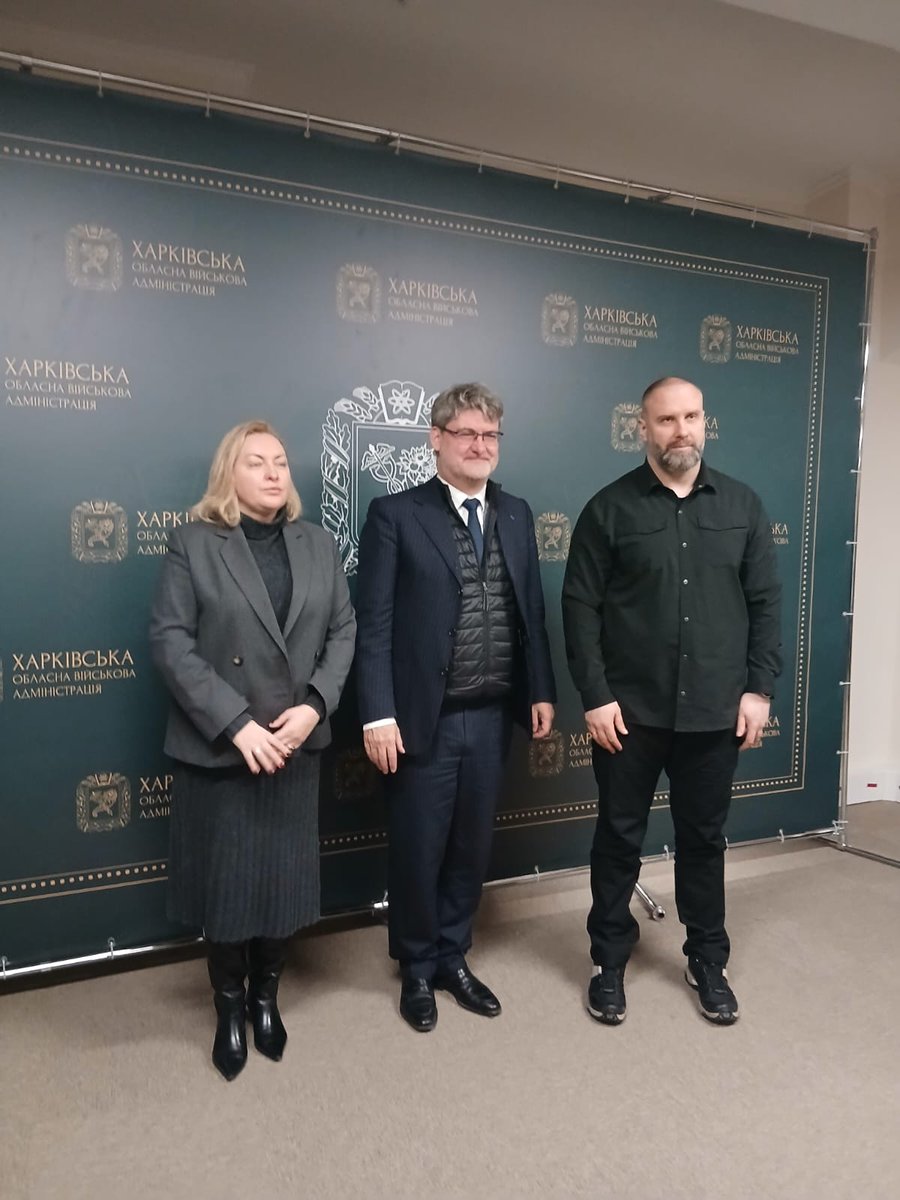 GaelVeyssiere's tweet image. Retour sur mon déplacement à Kharkiv, 4 mois après la visite des Ministres @jnbarrot et @andrii_sybiha Echanges avec le maire et le gouverneur sur l'énergie, l'éducation et la santé. Ouverture de l'agence de notre Consul honoraire.
La 🇫🇷 est aux côtés de #Kharkiv l'invaincue ! 👇