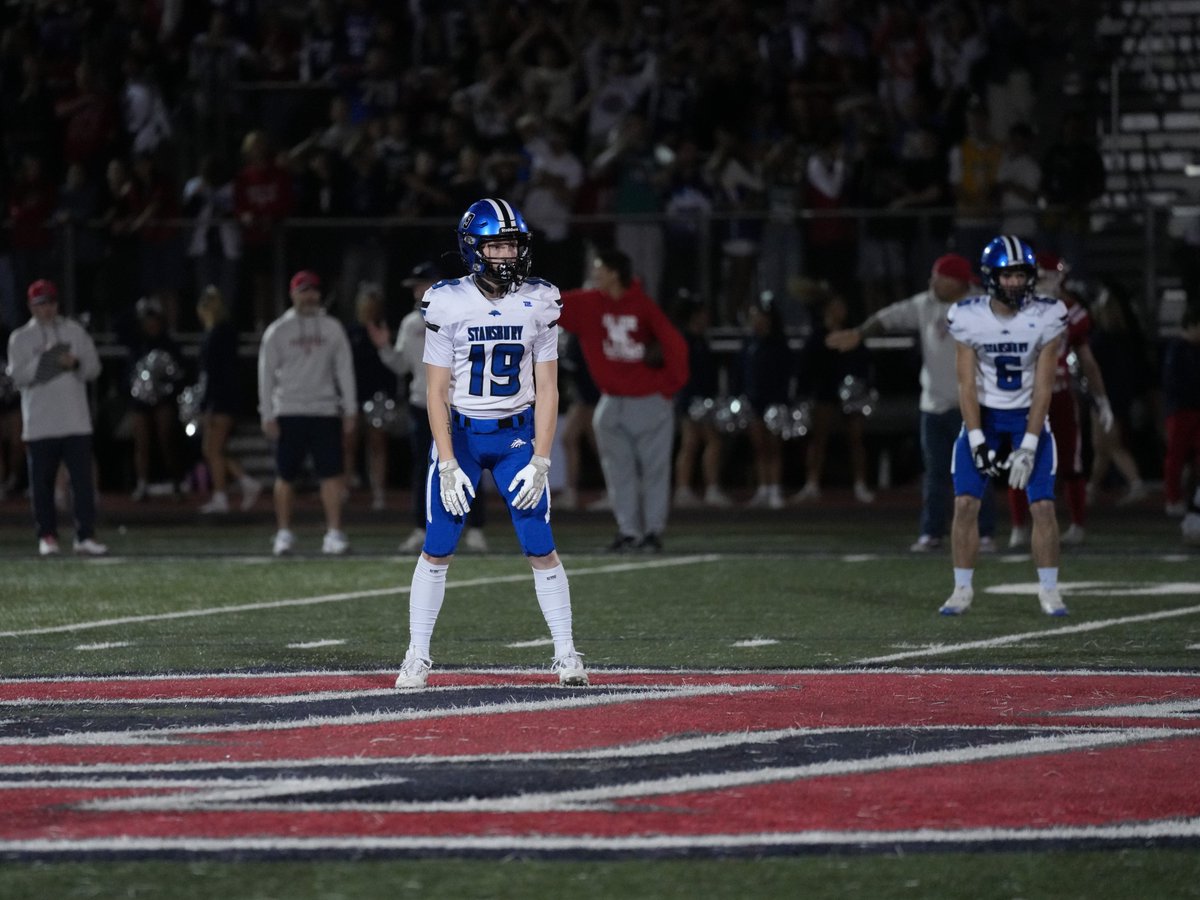 Carter_Hudson19's tweet image. Off season training has started.  Thank you @IntrmtnTOSHSprt  for helping me with Speed and Agility Training, Strength and Conditioning and working on my Vertical Jump. 

One of my personal goals is to climb 120 flights of stairs in 17 minutes—ten more than the number many…