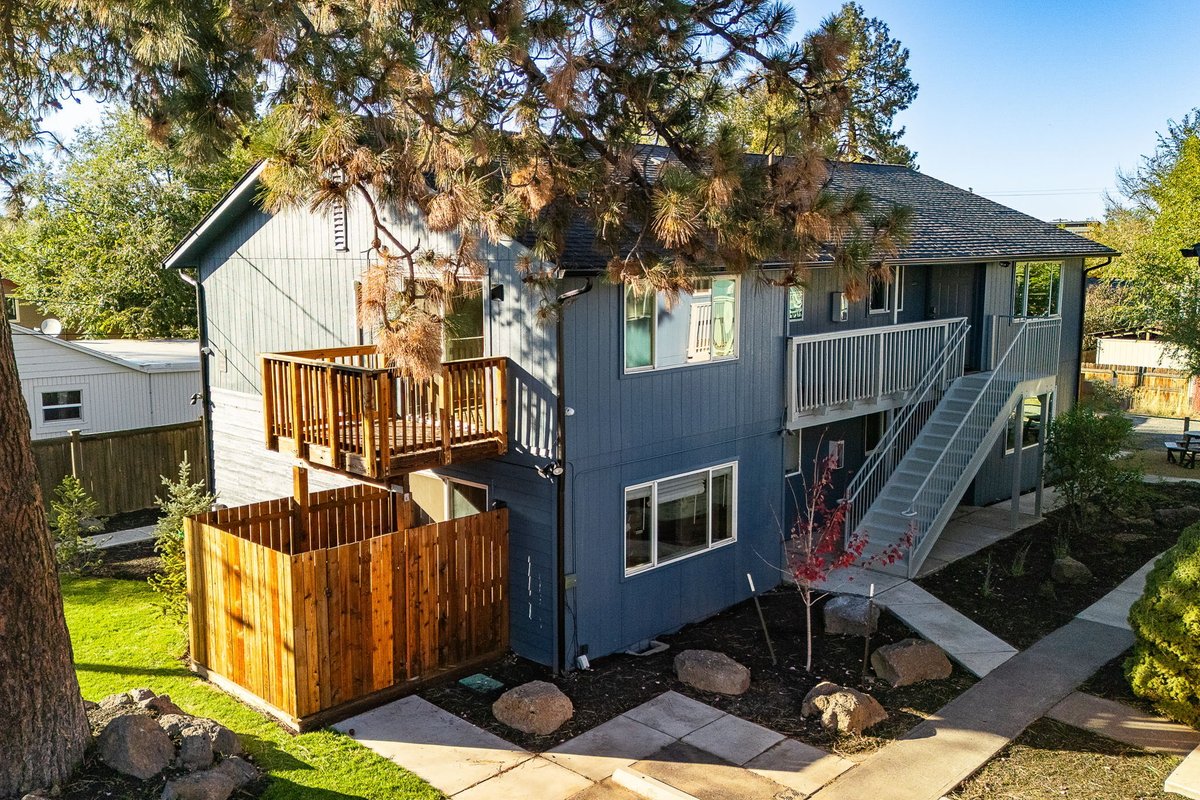 Jonathan Barr tweet media