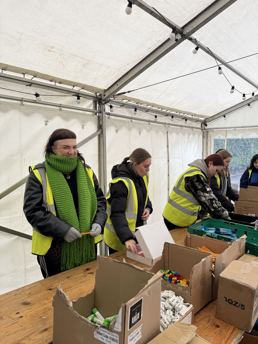 Recently, our team in Bristol spent the day #volunteering with Unique Voice, creating activity packs that'll be delivered along with food parcels to families across the South West this month. Thank you for giving us the opportunity to volunteer and give back to our #community 💚