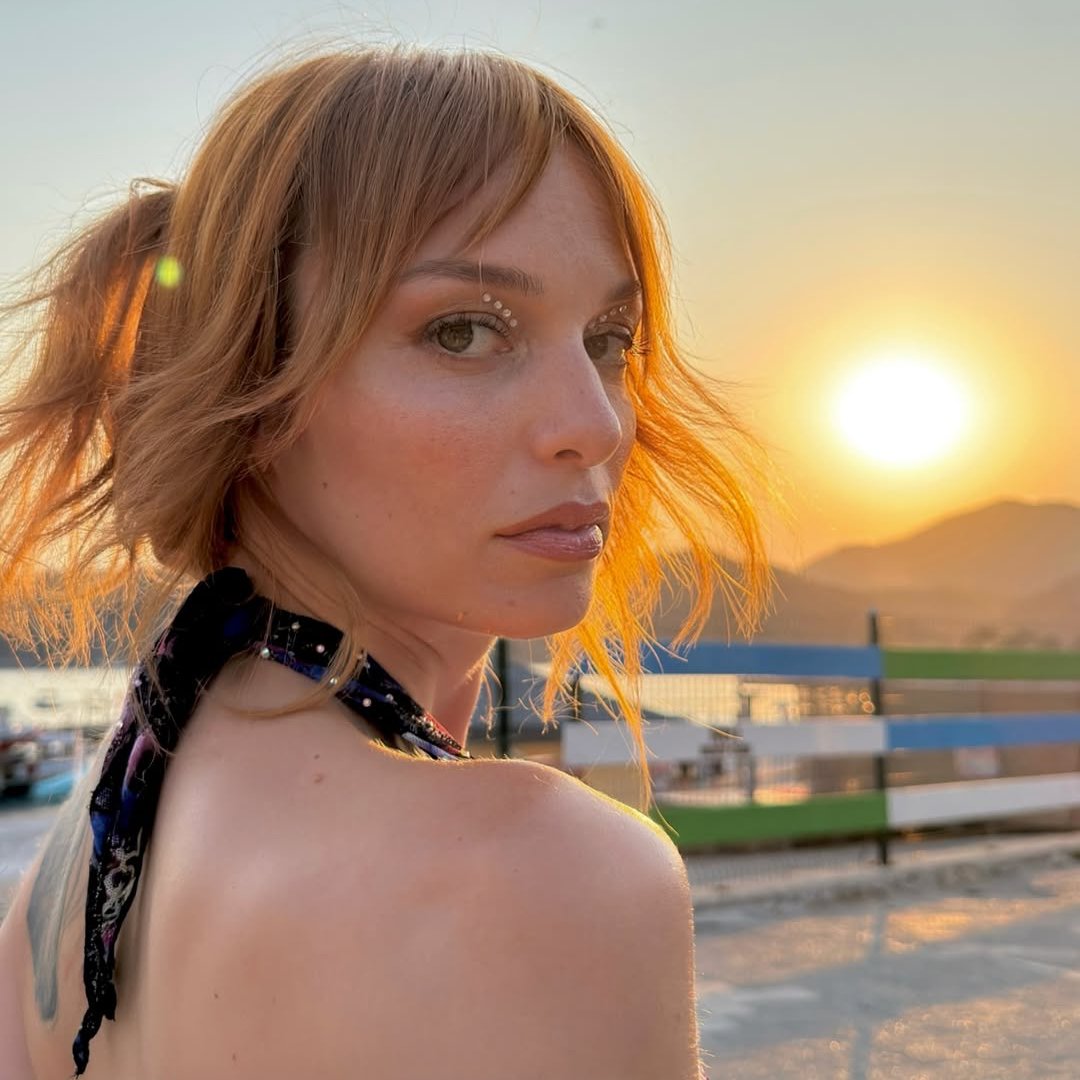 Oyuncu Nilperi Şahinkaya: "2025 korkunç bir yıldı.

Umarım en zorunu yaşamışımdır ve bitmiştir. Nasıl yaşadım hiç bilmiyorum."