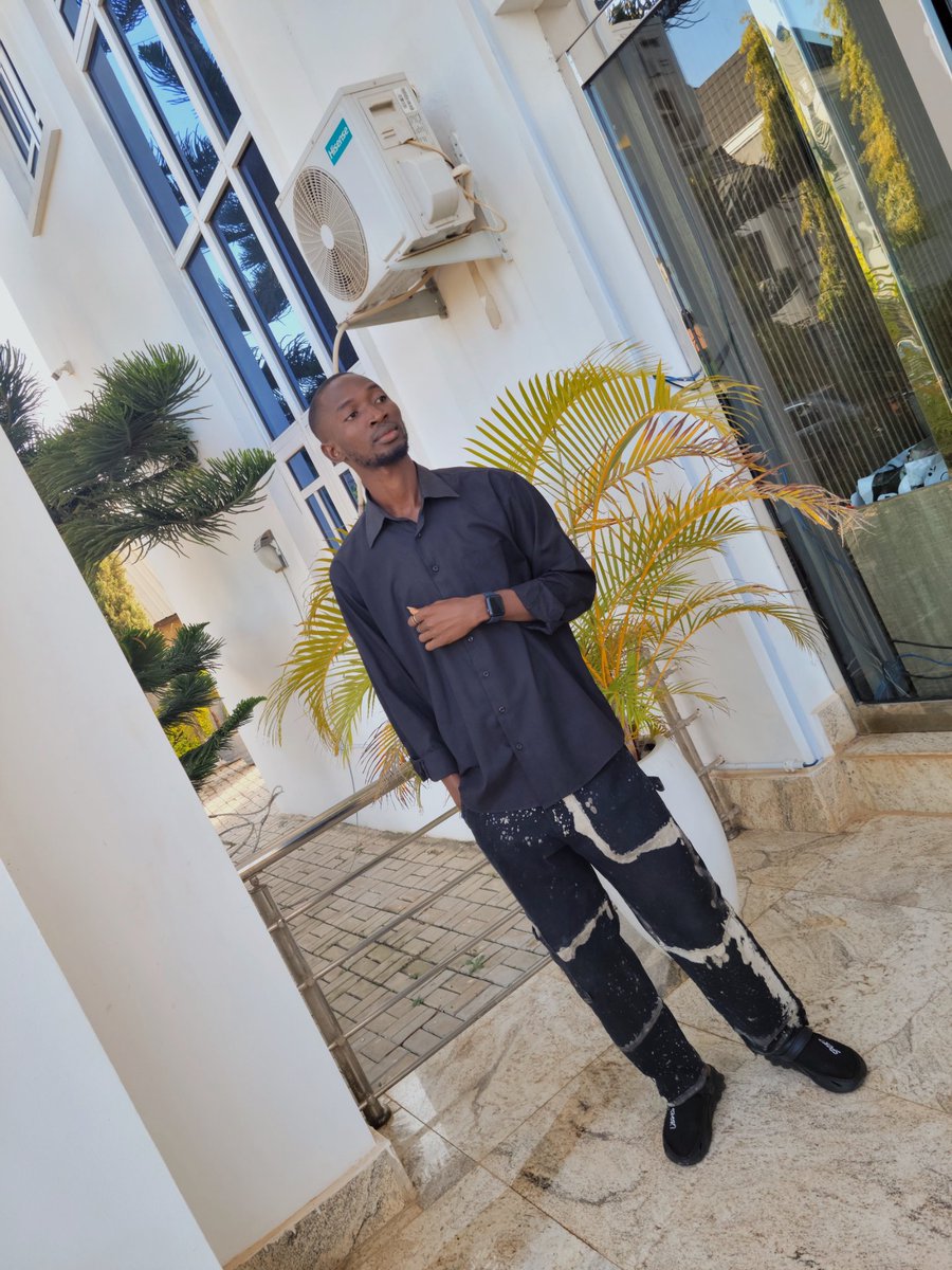 mirisconanlir's tweet image. Natasha, you are never too old to set another goal or to dream a new dream with Bnxn and Regina Daniels.

Minister of Defence Fire at Matawalle

#mirisconanlir
#WinnerByLADE
#KelechiHumblesmith