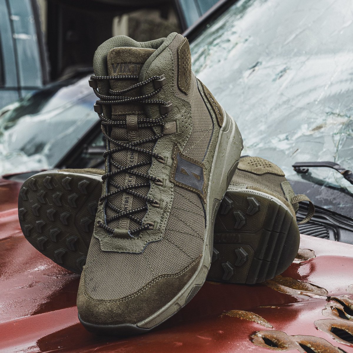 ViktosBrand's tweet image. DRY FEET WIN FIGHTS. // RANGE TRAINER XD WATERPROOF BOOTS built to keep you moving when the world turns to mud and misery.
Stay upright, stay ready, stay mean on the terrain that wants you face-down.

VIKTOS.COM
#VIKTOS #RangeTrainerXD #Waterproof