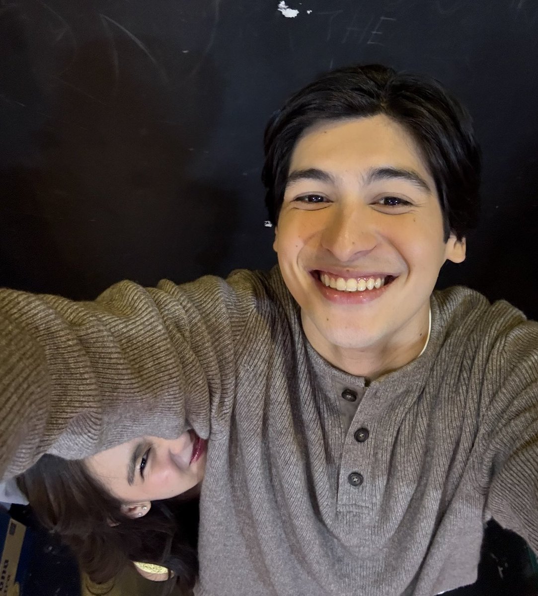 ashdresfiles's tweet image. ASHDRES 😭😭😭😭😭😭🤏🏻