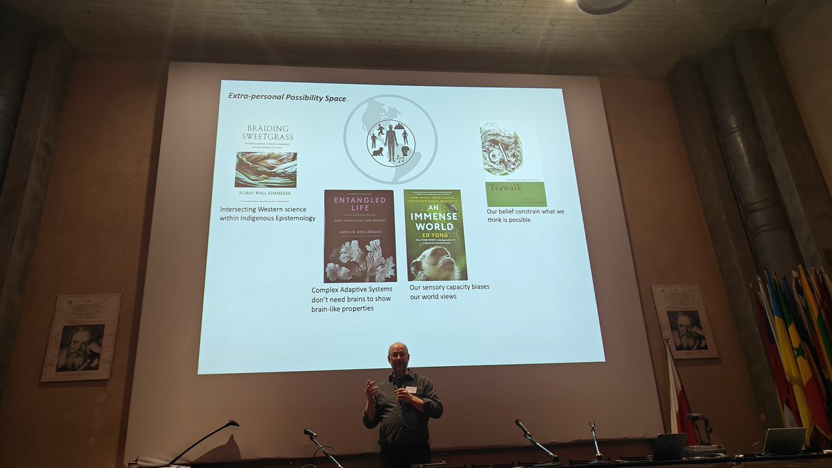 regularjoy's tweet image. Books to read: Randy McIntosh highlights firing his talk on possibility #spaces and #consciousness @GolgiBrain.