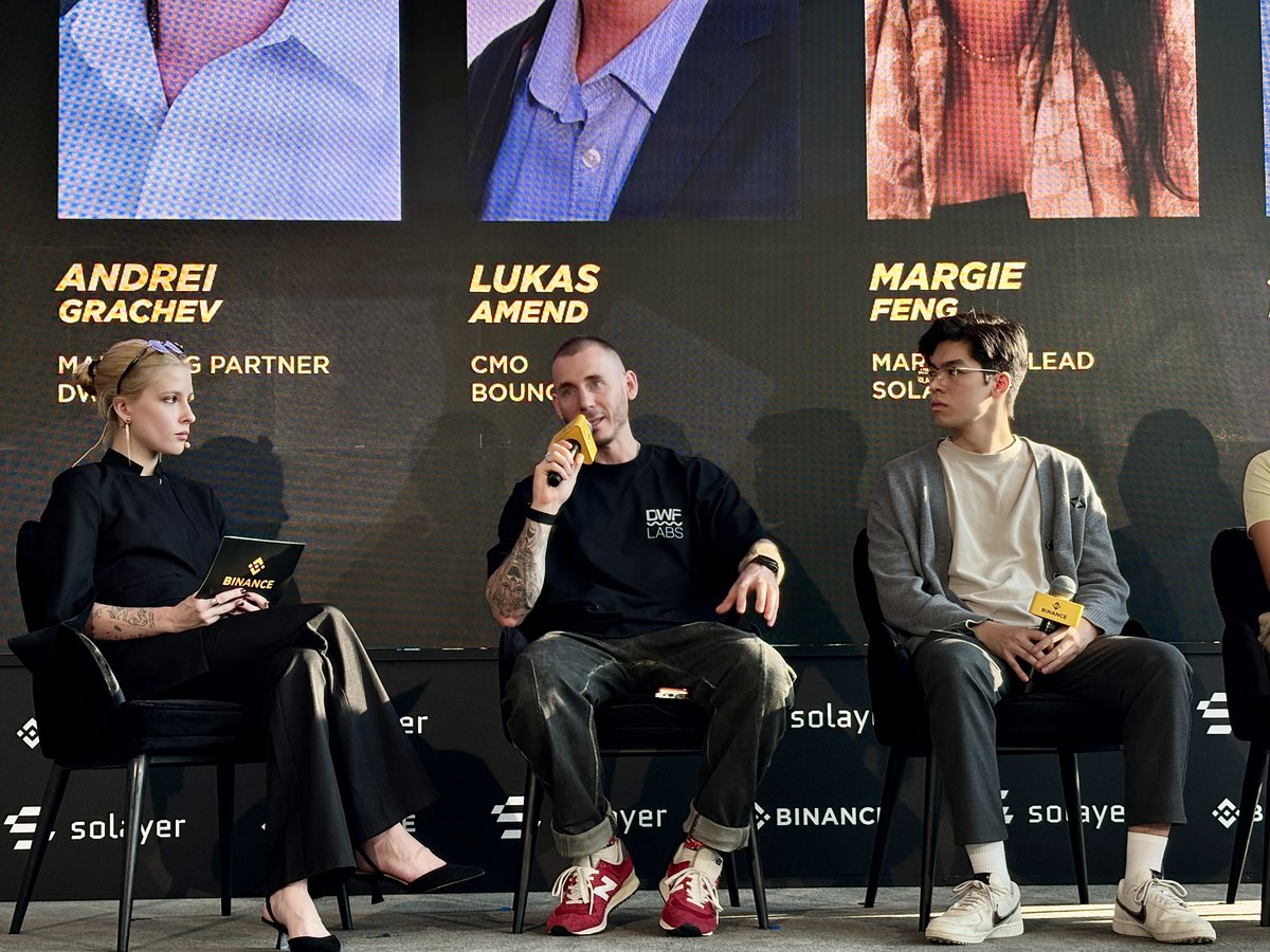 DWFLabs's tweet image. At #BinanceBlockchainWeek, @ag_dwf, Managing Partner of DWF Labs and Founding Partner of @falconfinance, participated in the panel “DeFi 2026 | Where Will the Liquidity Flow Next?” Here’s what he discussed:

1️⃣ Andrei expects liquidity flows in 2026 to come from two forces: