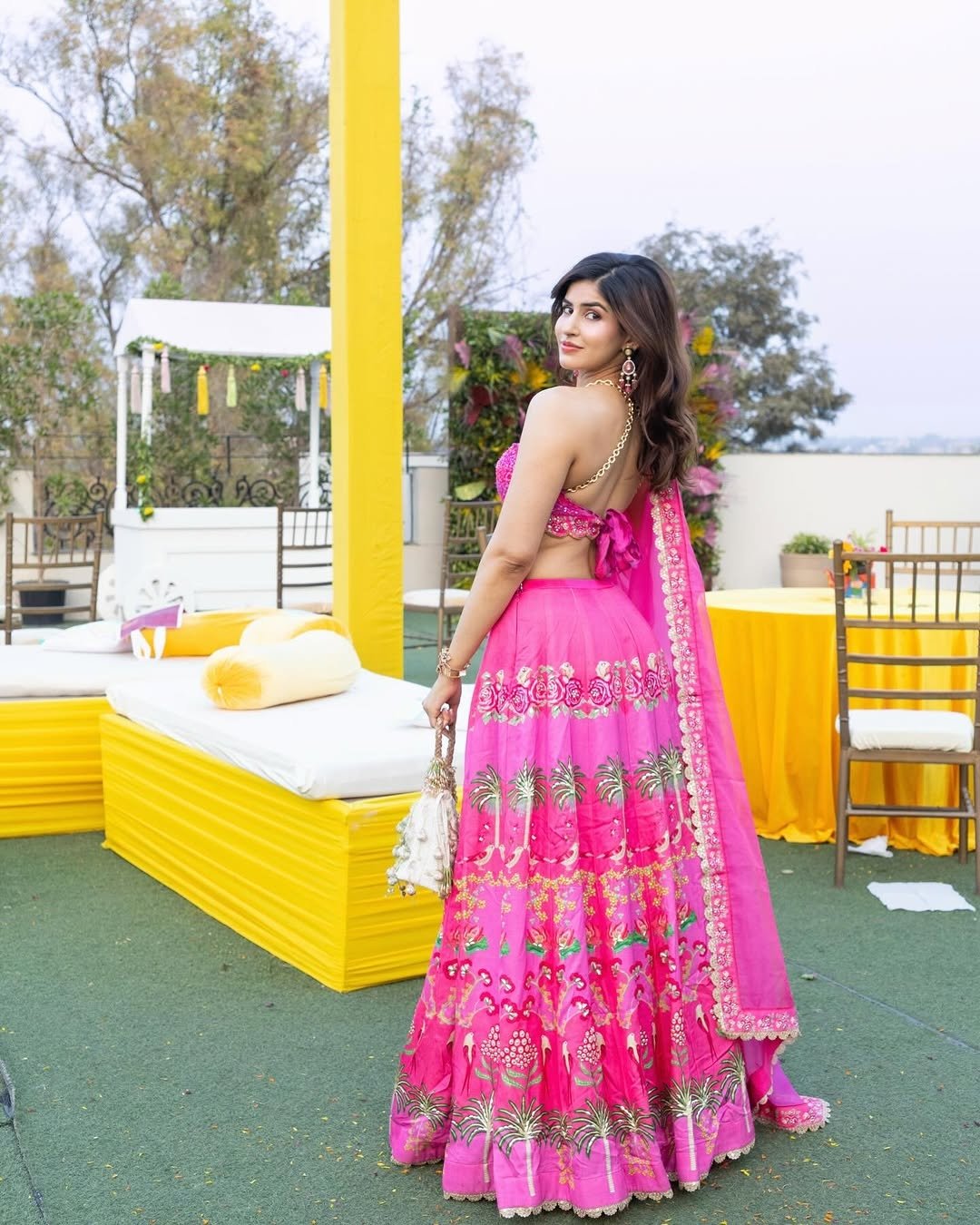 G7VRj4tbQAA3RAA?format=jpg&name=large