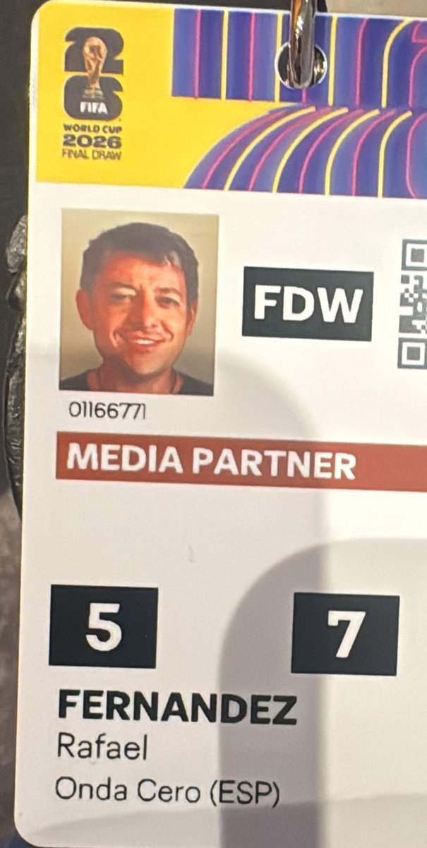 A POR LA SEGUNDA ESTRELLA

<a href="/OndaCero_es/">Onda Cero</a> ya está en el lugar donde mañana a partir de las 18 os contaremos quiénes son los rivales de la <a href="/SEFutbol/">Selección Española Masculina de Fútbol</a> para arrancar el camino hacia la que esperemos sea la segunda ⭐️ 

#FIFAWorldCup2026