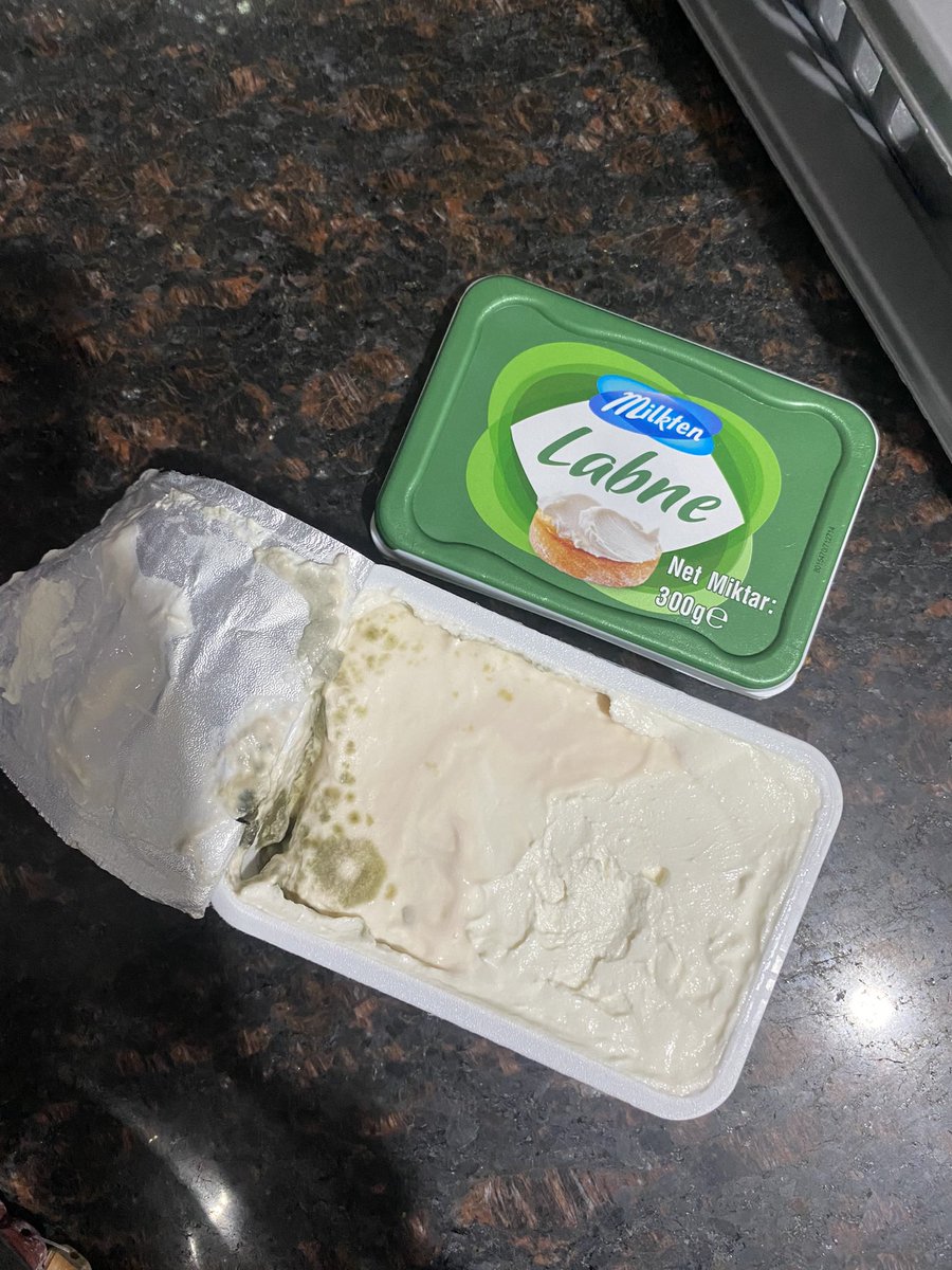 yeni aldığım son kullanma tarihi 26.03.2026 olan labnenin hali şaka gibi gerçekten <a href="/A101iletisim/">A101İletişim</a>