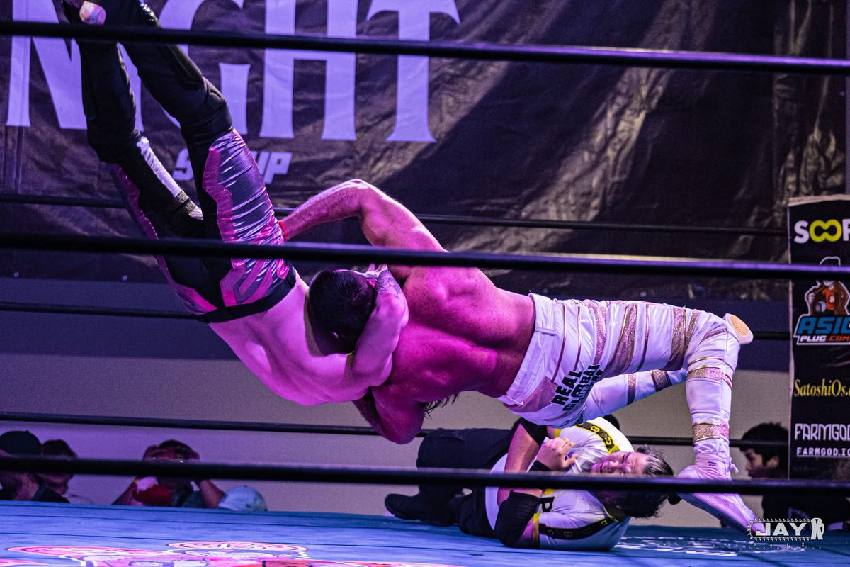 先週の土曜日、タイで行われた3WAYマッチで
IWA世界ヘビー級王座を失いました。

心はまだ戦えたのに、身体がついていかなかった。
でも——ここからです。

必ずもっと強くなって戻ってきます。

📸 : jayx photography

#setupth #iwasetupth #Xrated