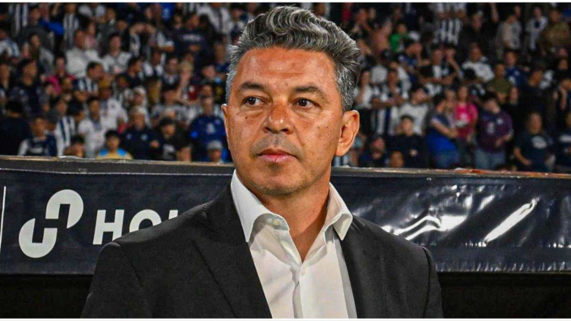 ¿Cuáles serían los apuntados para #River en 2026?

👉🏼 Lateral derecho: busca alternativas. NO negocia por Amaro en las condiciones que pide Liverpool.

👉🏻 Lateral izquierdo: Asoma Soler como opción.

👉🏻 Volante ofensivo: Echeverri o Prestianni.

👉🏻 Fausto Vera está avanzado.
