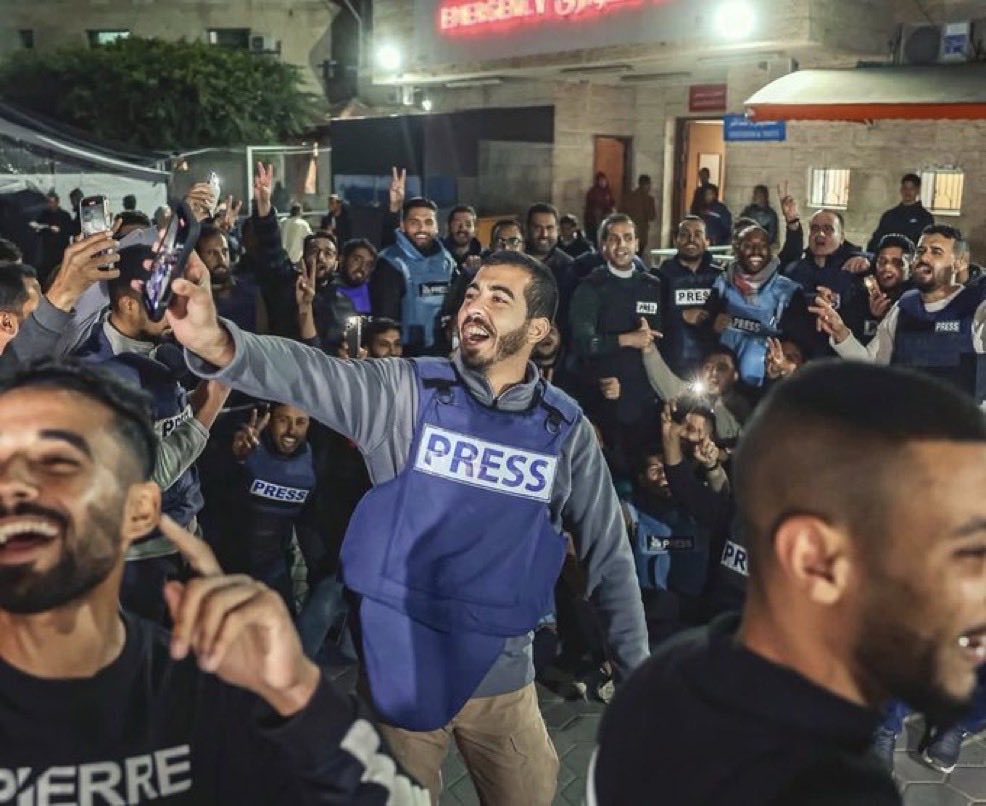 وكأنني لا أرى في الأفق اليوم إلا ضحكة صالح.