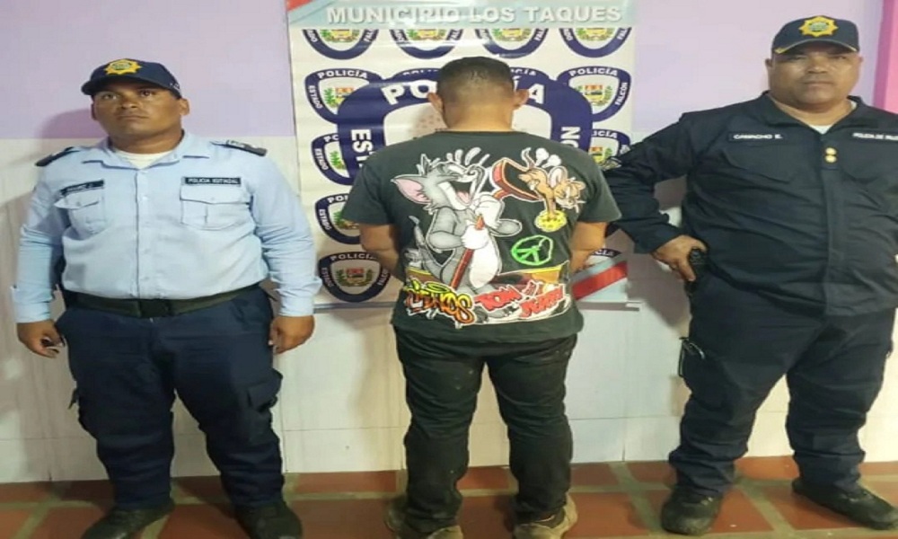 El Clarín tweet media