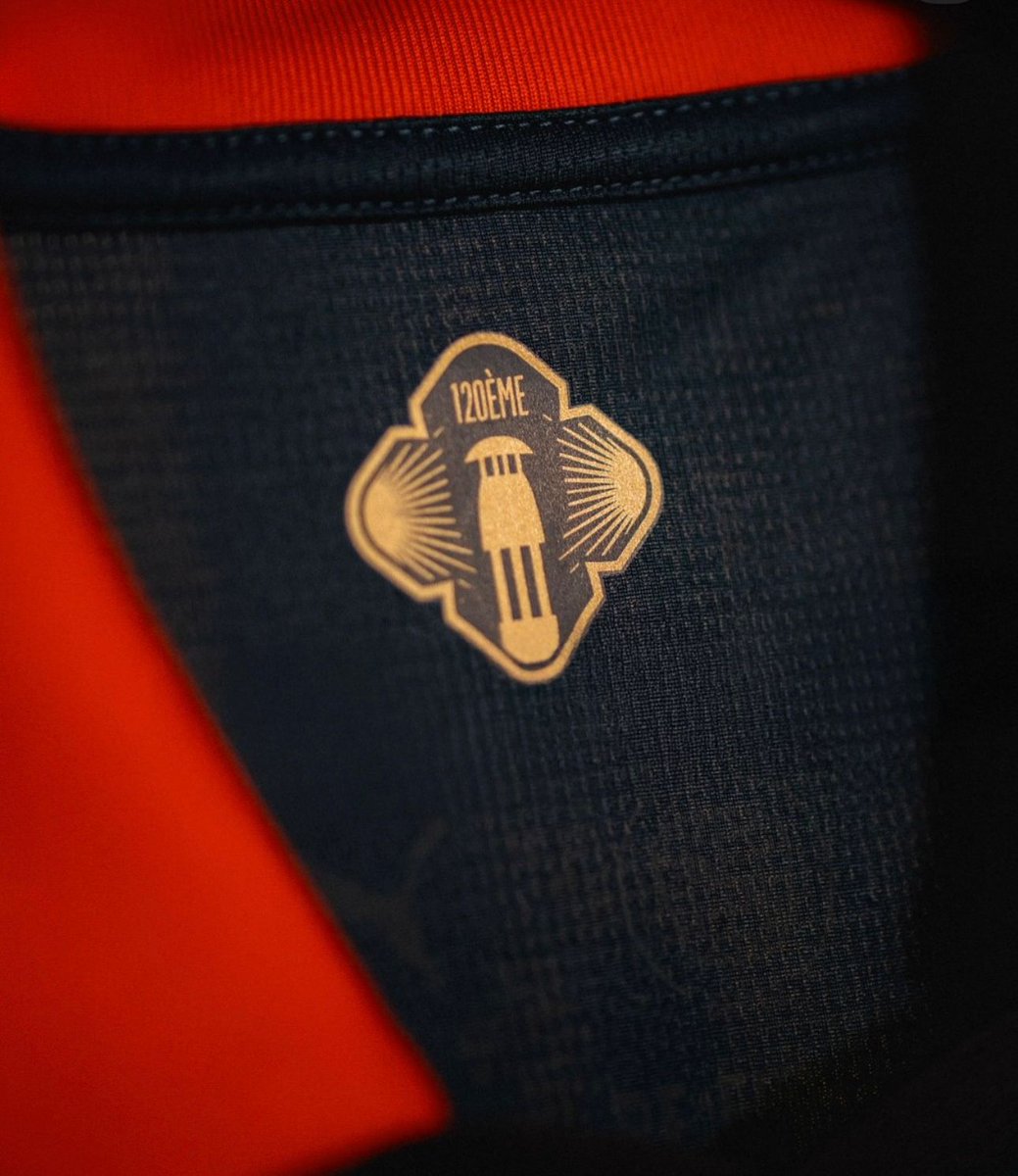 MatthUd_'s tweet image. J’ai eu l’honneur de participer au shooting du maillot spécial de la Sainte-Barbe avec le RC Lens.
Un moment qui m’a marqué.

Être ici, c’est plus que jouer au football : c’est entrer dans une histoire, une culture, dans une fierté qui dépasse largement le terrain.
Ces dernières…