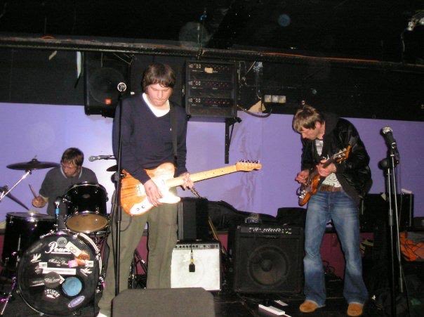 charmukofficial's tweet photo. #tbt The Charm - Live @ Dry Bar @drybarmcr, Manchester (downstairs).
Circa 2007
@fredperry https://t.co/XJUFEjKQyN